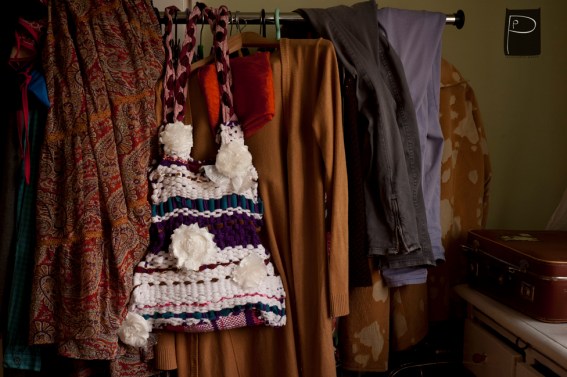 recycling_plastic_flower_handbag_unique_bag_2